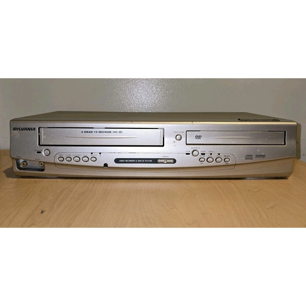 Sylvania SRDD495 DVD Player/VCR Recorder  / No Remote/ Tested Working